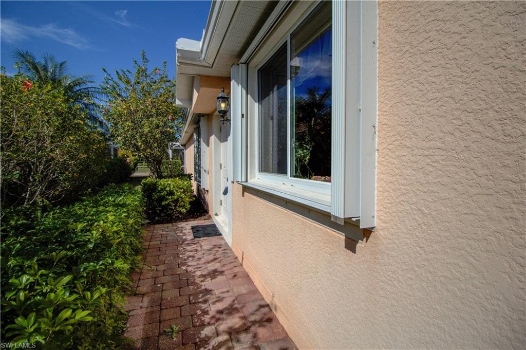 8685 Erice CT, NAPLES FL 34114-32