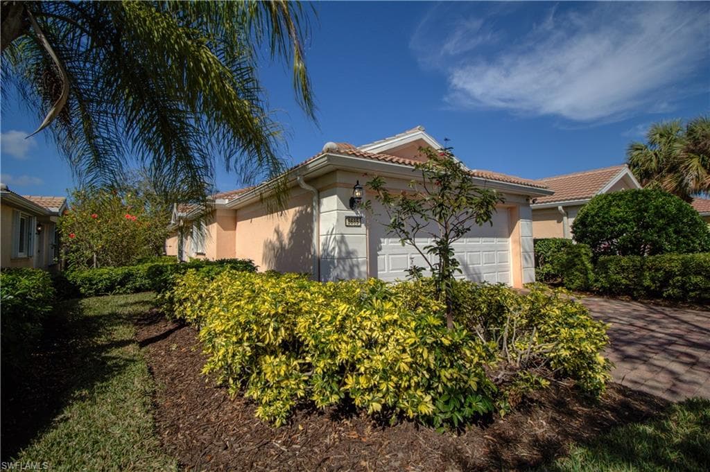 8685 Erice CT, NAPLES FL 34114-3
