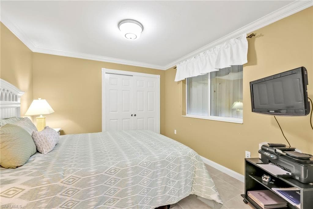 8685 Erice CT, NAPLES FL 34114-24