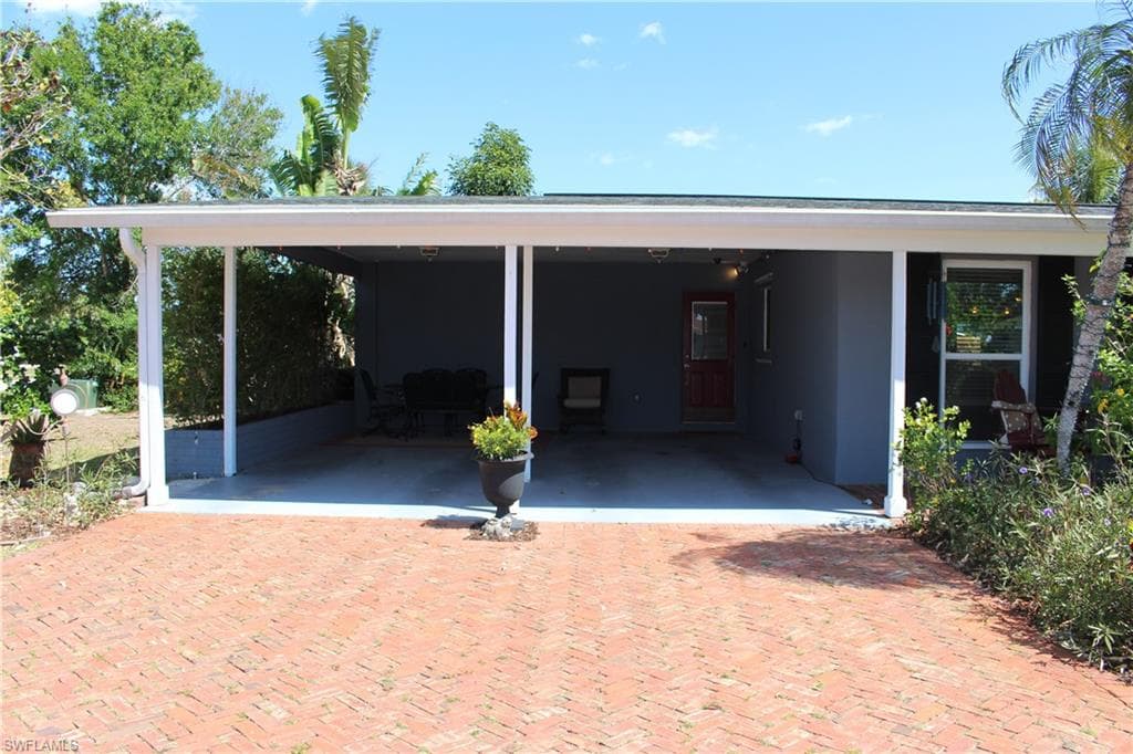 1605 Oakley AVE, FORT MYERS FL 33901-5