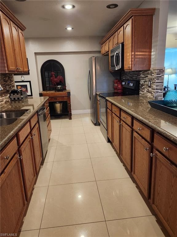 1605 Oakley AVE, FORT MYERS FL 33901-18