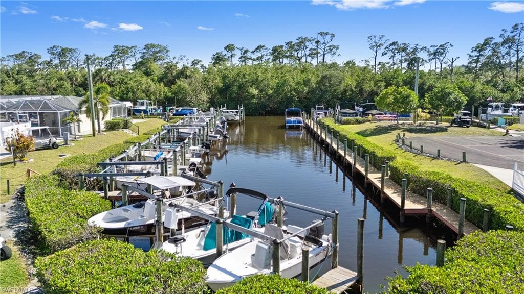 20640 River DR, ESTERO FL 33928-7