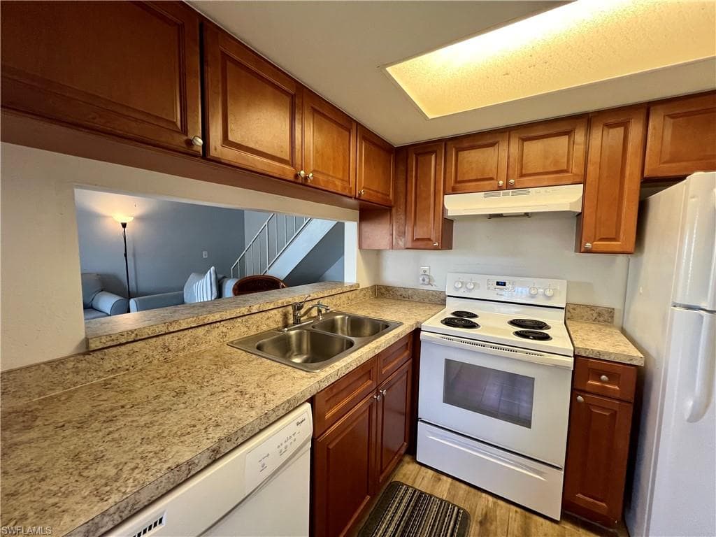 3370 Yukon CIR # 3, FORT MYERS FL 33907-11