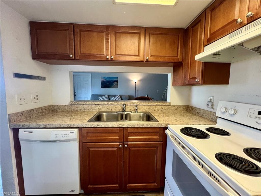 3370 Yukon CIR # 3, FORT MYERS FL 33907-14