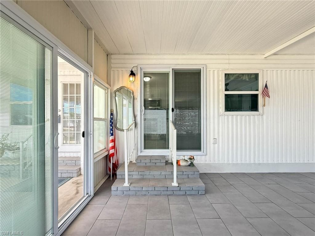 3388 Rainbow LN, NORTH FORT MYERS FL 33903-26