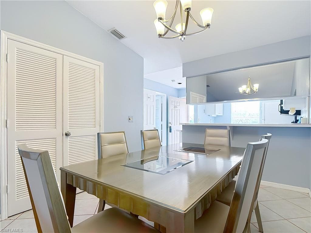 1025 Mainsail DR # 215, NAPLES FL 34114-5