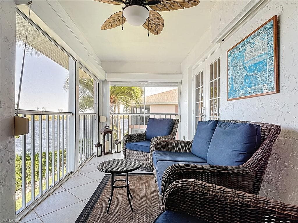 1025 Mainsail DR # 215, NAPLES FL 34114-25