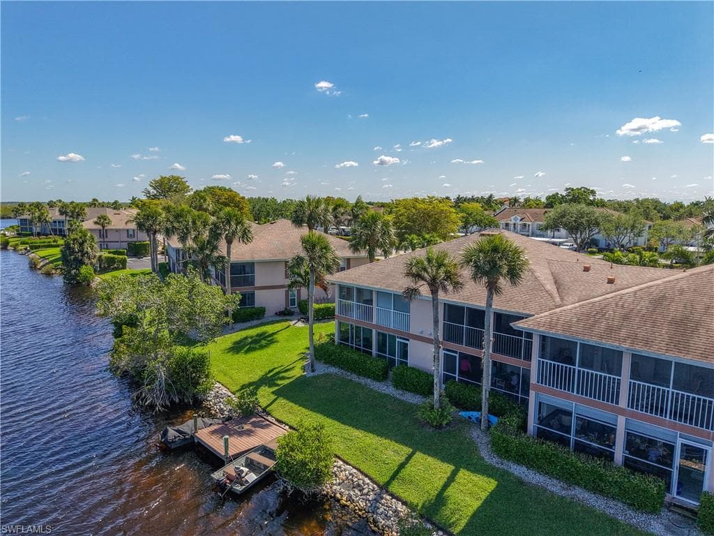 1025 Mainsail DR # 215, NAPLES FL 34114-29