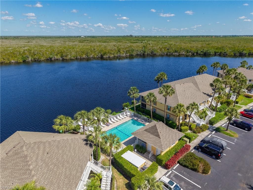 1025 Mainsail DR # 215, NAPLES FL 34114-34