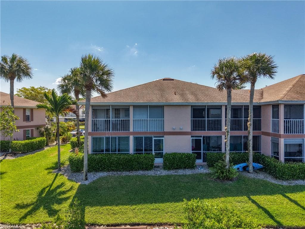 1025 Mainsail DR # 215, NAPLES FL 34114-28