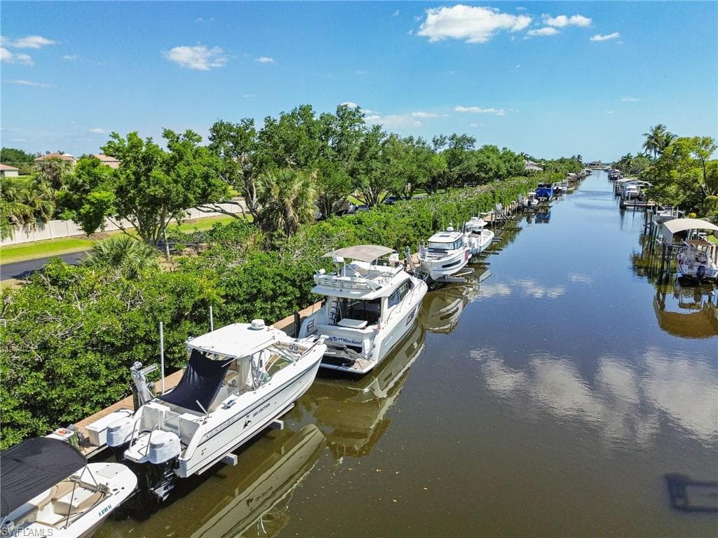 12601 Apopka CT, NORTH FORT MYERS FL 33903-42