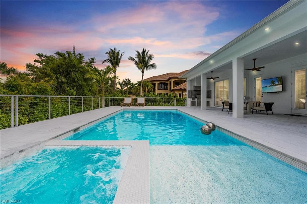 12601 Apopka CT, NORTH FORT MYERS FL 33903-2