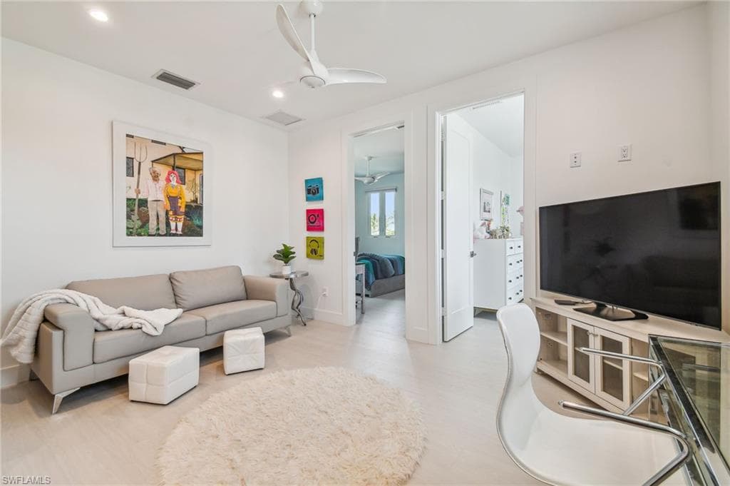 12601 Apopka CT, NORTH FORT MYERS FL 33903-33