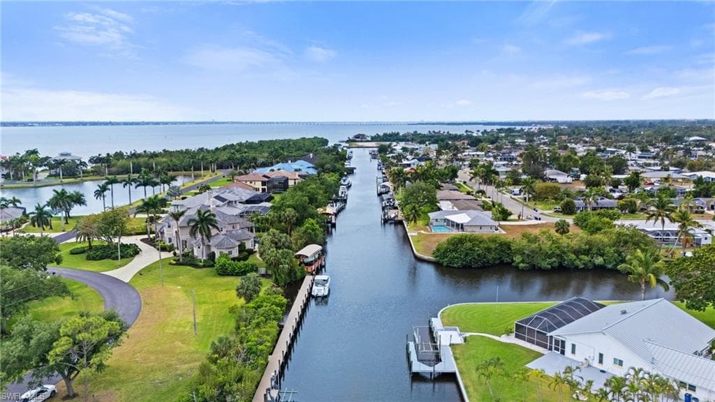 12601 Apopka CT, NORTH FORT MYERS FL 33903-47