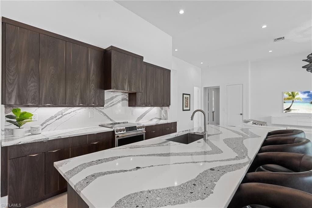 12601 Apopka CT, NORTH FORT MYERS FL 33903-18