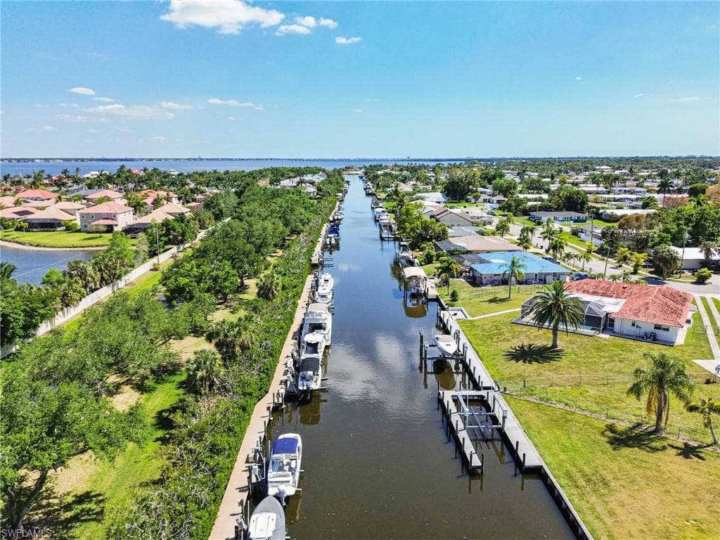 12601 Apopka CT, NORTH FORT MYERS FL 33903-43