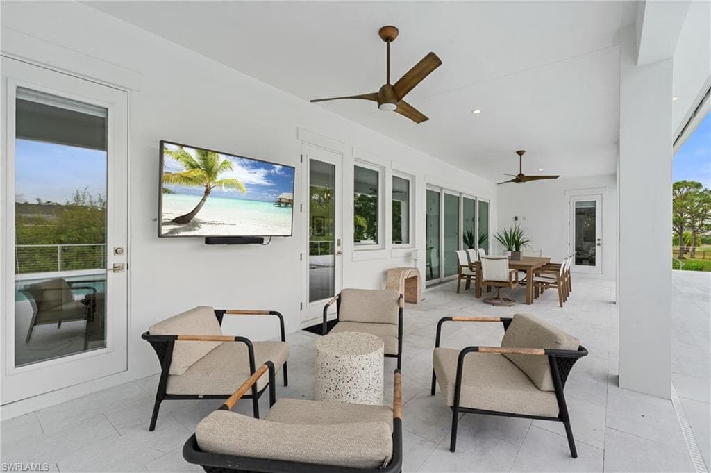 12601 Apopka CT, NORTH FORT MYERS FL 33903-3