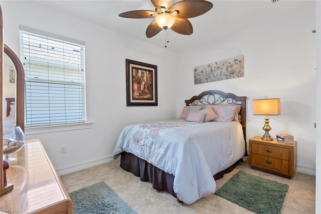 3117 Amadora CIR, CAPE CORAL FL 33909-16