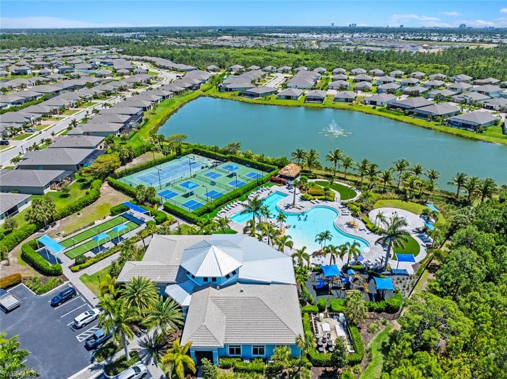 3117 Amadora CIR, CAPE CORAL FL 33909-28