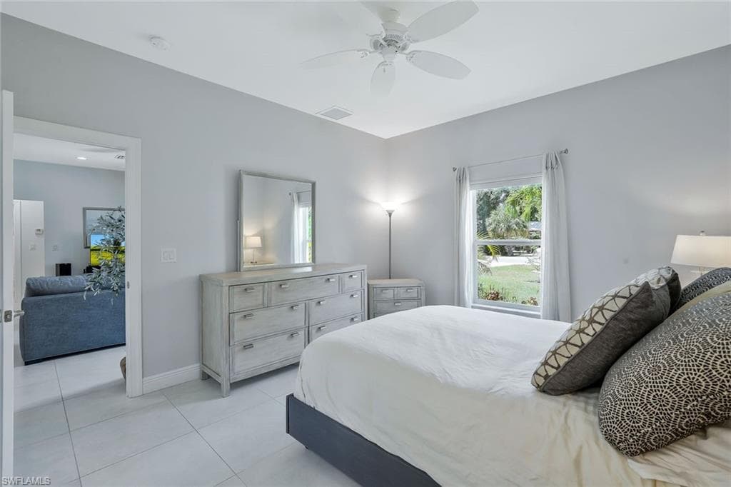 3892 14th ST N, NAPLES FL 34103-8