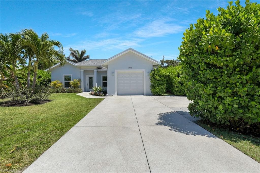 3892 14th ST N, NAPLES FL 34103-3