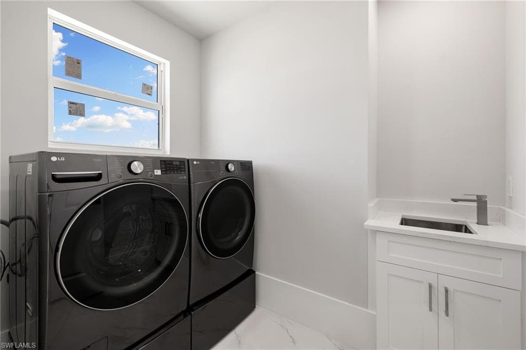 121 Hibiscus DR, FORT MYERS BEACH FL 33931-41