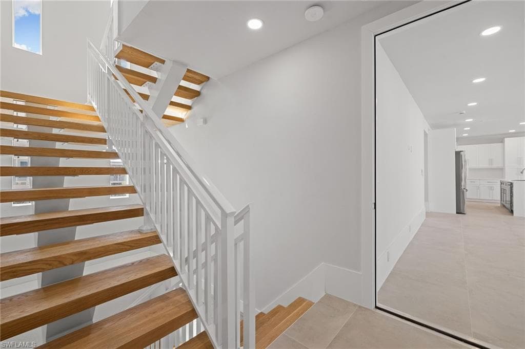 121 Hibiscus DR, FORT MYERS BEACH FL 33931-16