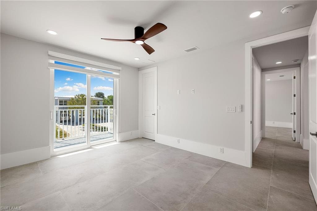 121 Hibiscus DR, FORT MYERS BEACH FL 33931-2