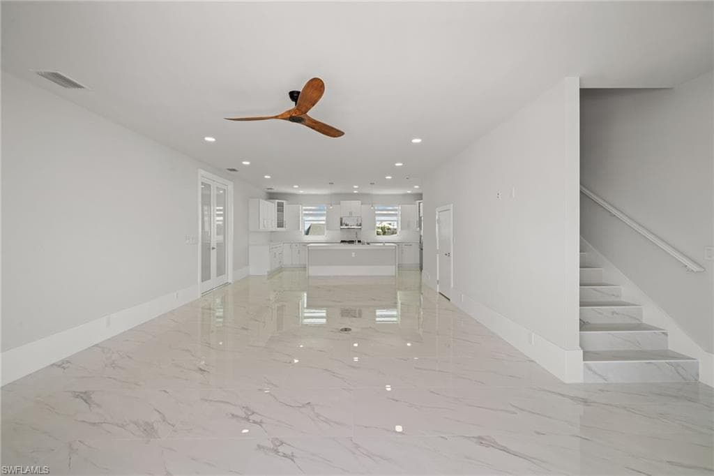 121 Hibiscus DR, FORT MYERS BEACH FL 33931-23