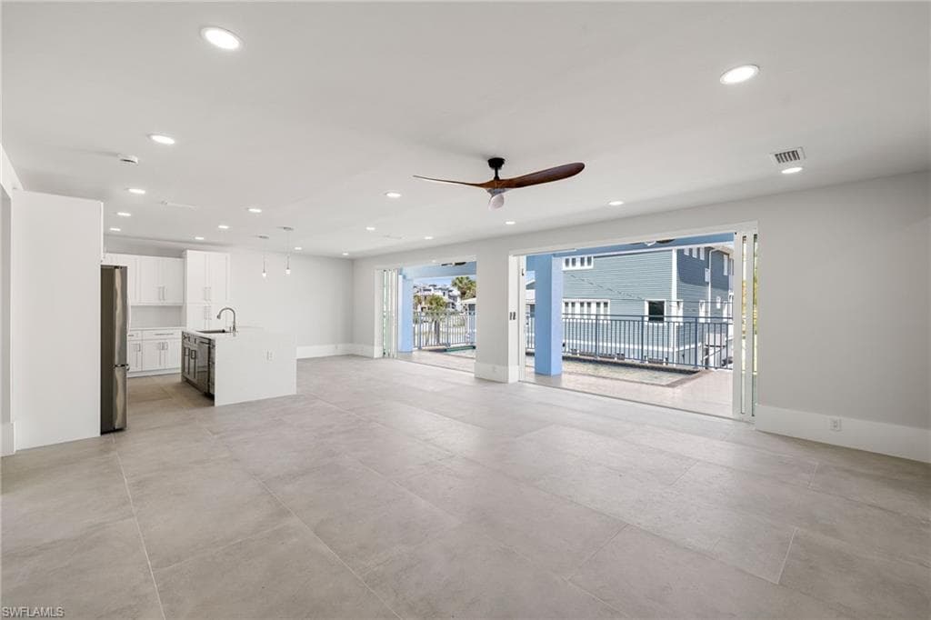 121 Hibiscus DR, FORT MYERS BEACH FL 33931-7