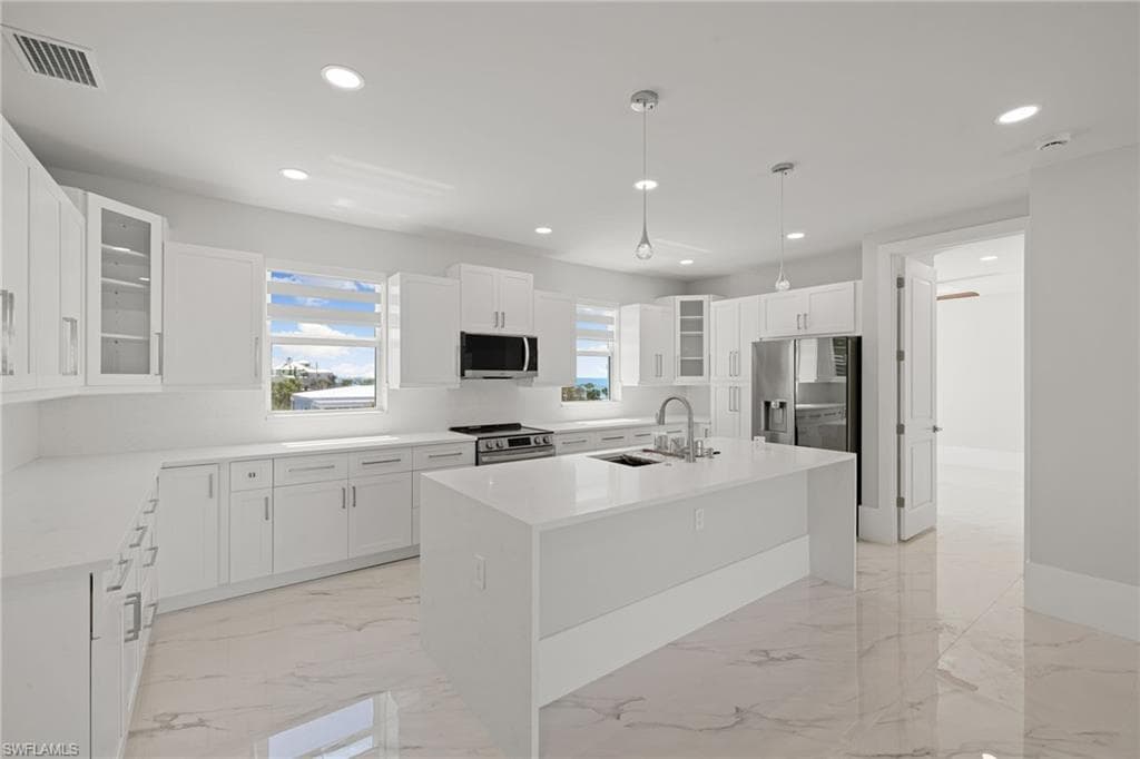 121 Hibiscus DR, FORT MYERS BEACH FL 33931-24