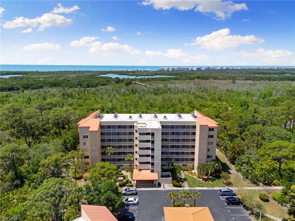 15171 Cedarwood LN # 3105, NAPLES FL 34110-37