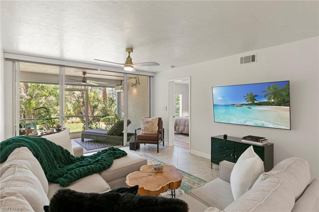 15171 Cedarwood LN # 3105, NAPLES FL 34110-7