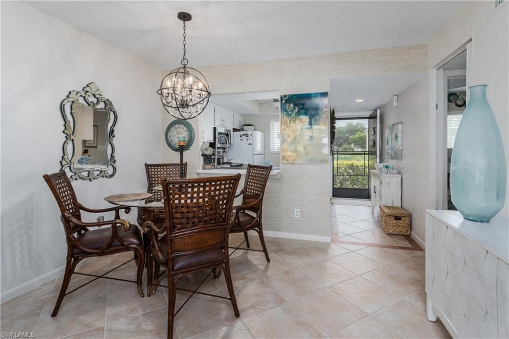 1014 Manatee RD # F102, NAPLES FL 34114-5