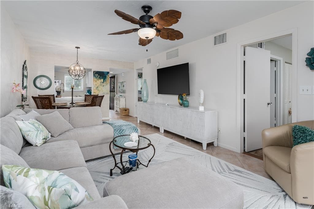 1014 Manatee RD # F102, NAPLES FL 34114-8