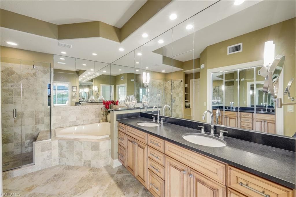 262 Barefoot Beach BLVD # 203, BONITA SPRINGS FL 34134-18