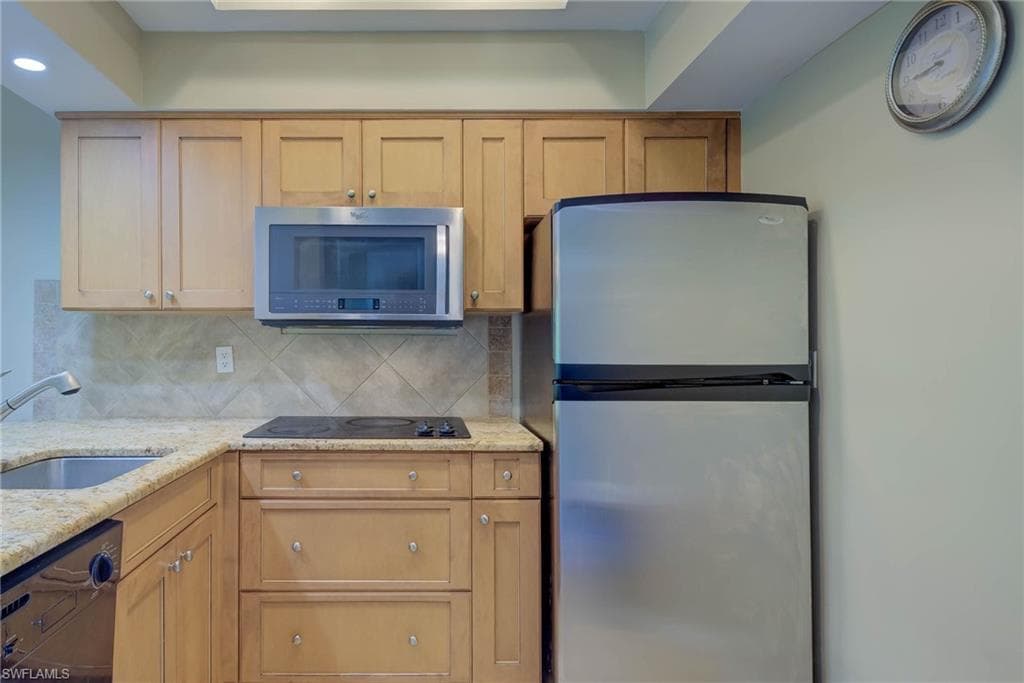 3323 Olympic DR # 723, NAPLES FL 34105-4