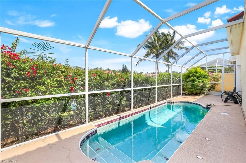 156 Sabal Lake DR, NAPLES FL 34104-14