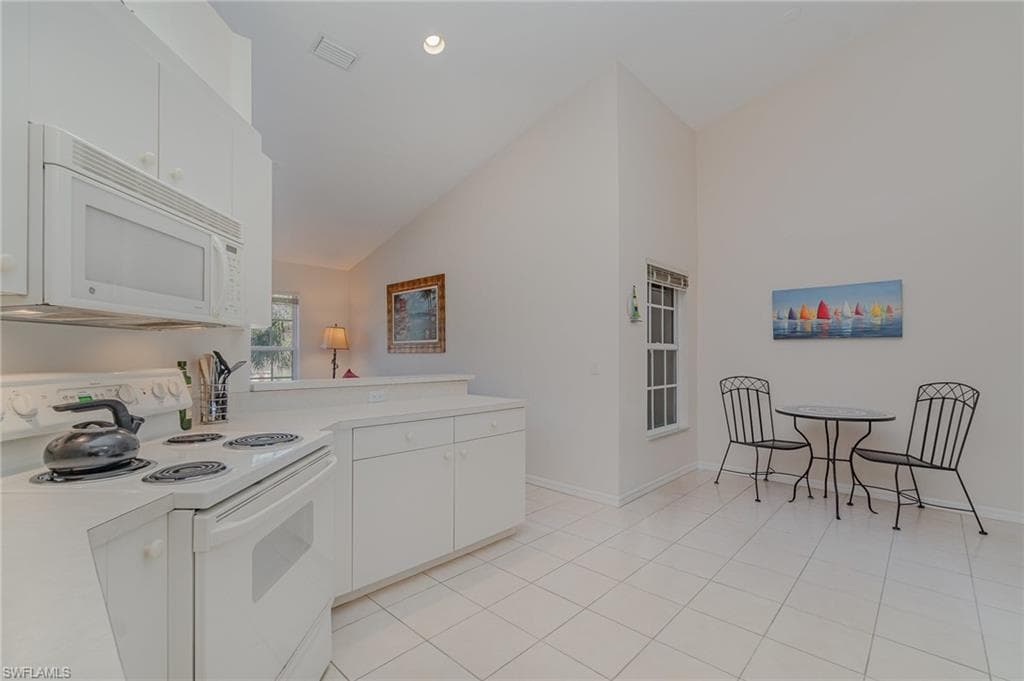 20151 Seagrove ST # 207, ESTERO FL 33928-9