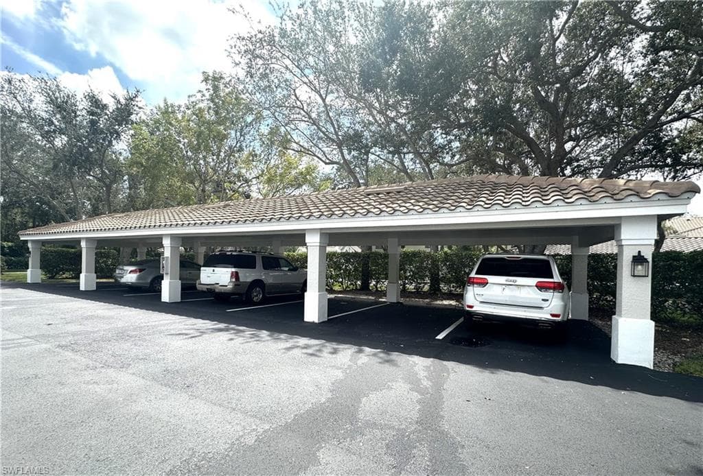 6816 Satinleaf RD S # 102, NAPLES FL 34109-22