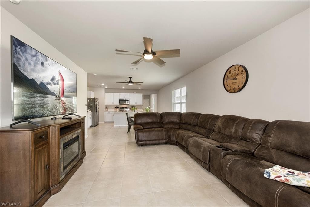 8813 Swell Brooks CT, NORTH FORT MYERS FL 33917-8