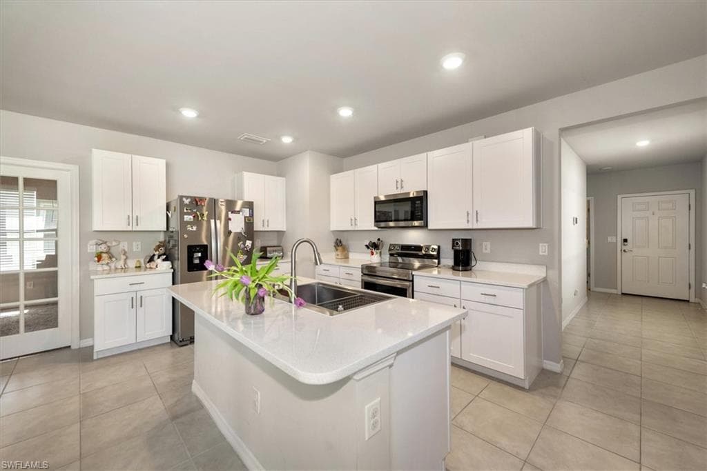 8813 Swell Brooks CT, NORTH FORT MYERS FL 33917-9