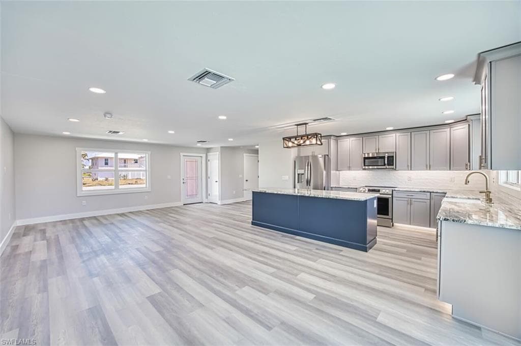 446 Lake Murex CIR, SANIBEL FL 33957-12