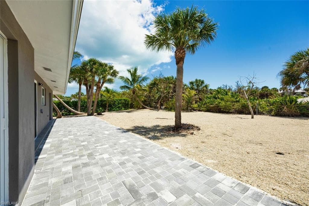 446 Lake Murex CIR, SANIBEL FL 33957-29