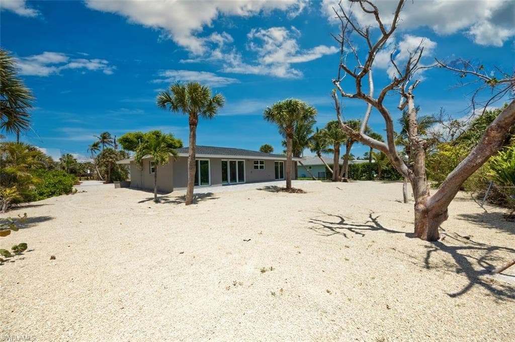 446 Lake Murex CIR, SANIBEL FL 33957-30