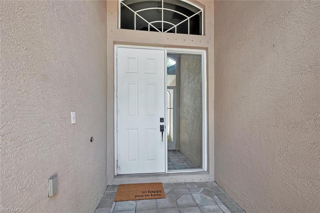 317 Harvard LN, NAPLES FL 34104-1