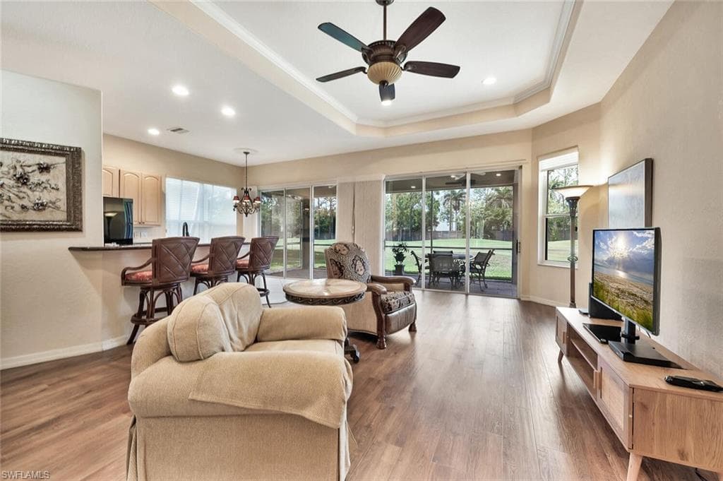 317 Harvard LN, NAPLES FL 34104-5