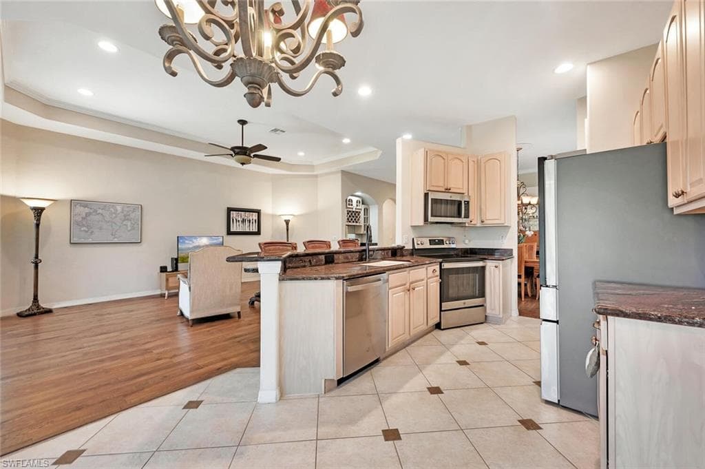 317 Harvard LN, NAPLES FL 34104-13