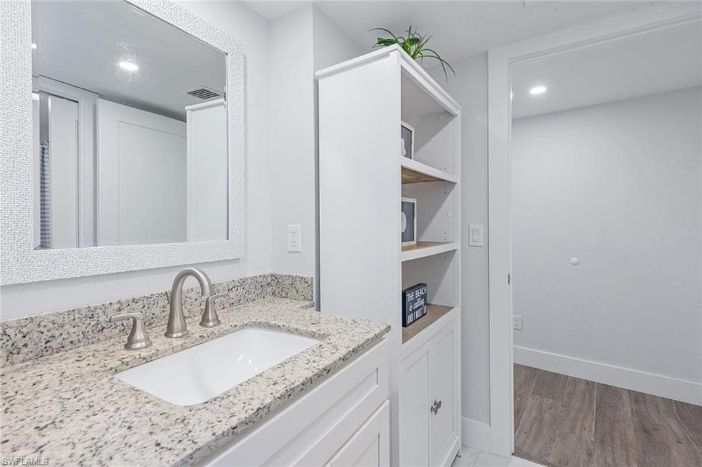 1085 Bald Eagle DR # E409, MARCO ISLAND FL 34145-11