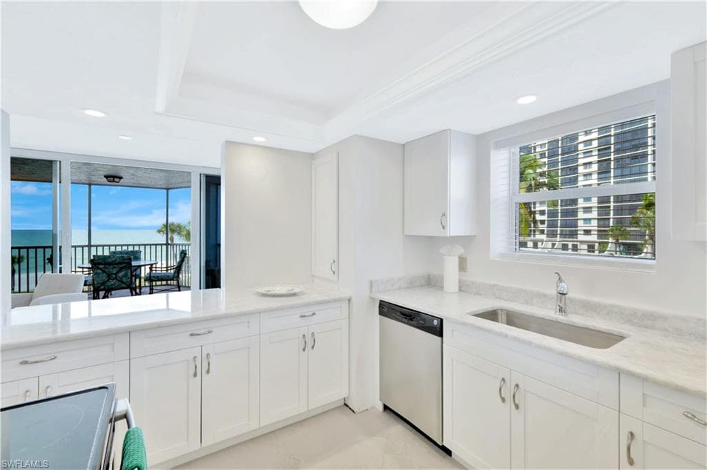 10701 Gulf Shore DR # 302, NAPLES FL 34108-8